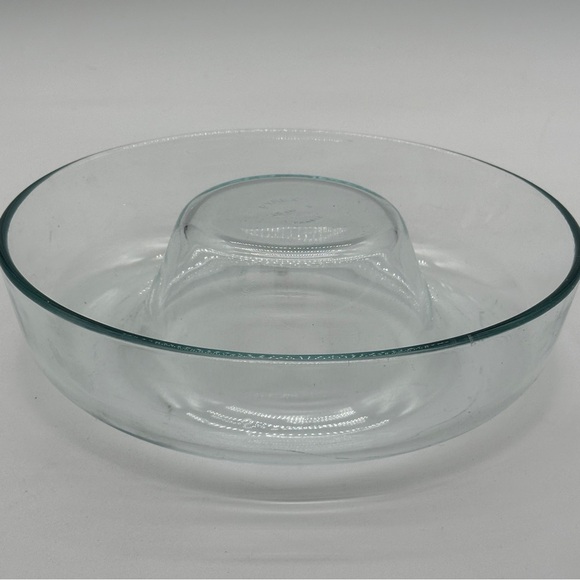 Vintage PYREX Glass Bundt Cake Pan 10" Clear Jello Mold Ring Clear - Picture 7 of 7